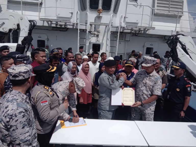 16 Nelayan Kepri yang Ditahan Pemerintah Malaysia Dipulangkan