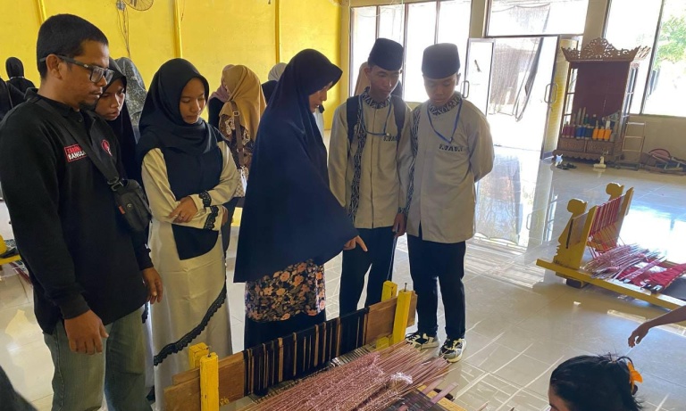 Perluas Wawasan, Dinsos Kepri dan Rudi Chua Bawa Anak Panti Asuhan Berprestasi ke Palembang