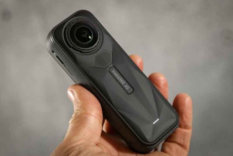 Bukan Sekadar Kamera, Insta360 X5 adalah Monster Kecil Serba Bisa